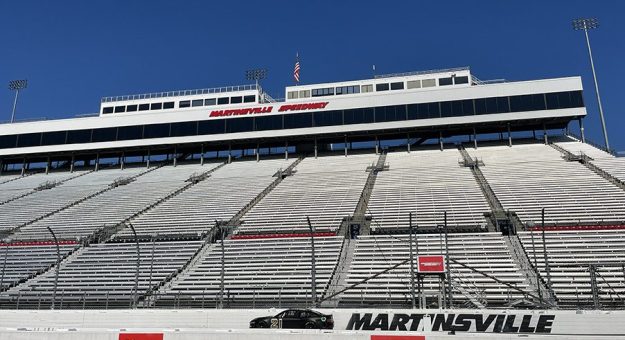 Visit Pilotos de la Cup Series completaron 2 días de pruebas en el Martinsville Speedway page