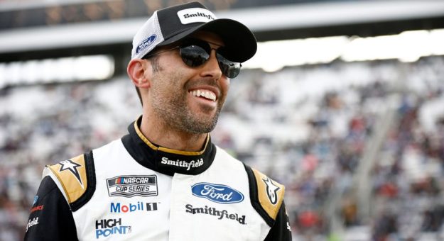 Visit Aric Almirola postergó su retiro; regresará con Stewart-Haas Racing por varios años page