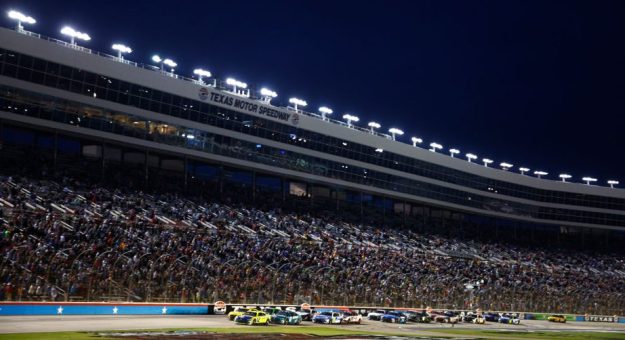 Visit Guía para las carreras de los Playoffs NASCAR 2022 en el Texas Motor Speedway  page