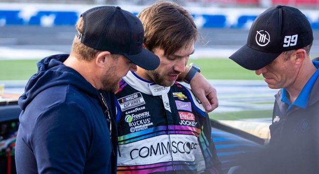 Visit Daniel Suárez eliminado de los Playoffs tras sufrir falla mecánica en el Charlotte Roval page