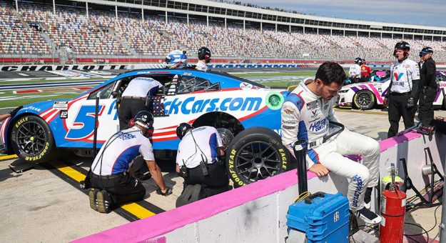 Visit Kyle Larson, el campeón defensor de la Cup Series, eliminado de los Playoffs 2022 page