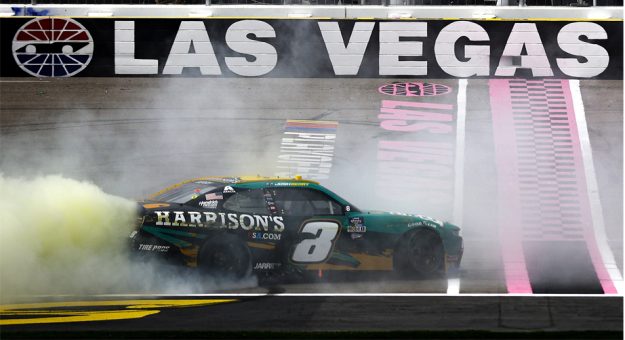 Visit Josh Berry ganó en Las Vegas y avanzó a la Championship 4 de la Xfinity Series 2022 page