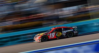 Race Rewind: Pit road proves treacherous at Homestead-Miami Speedway