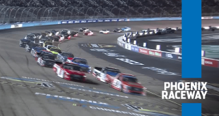 Zane Smith leads the field to green in the desert