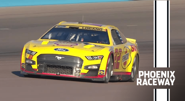 Visit Joey Logano se unió a un grupo de elite con su segundo campeonato de la Cup Series page