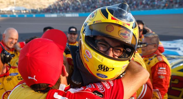 Visit ¡Felicidades campeón! Joey Logano a través de los años page