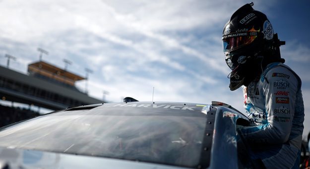 Visit Más Top 10s consecutivos en una sola pista; Kevin Harvick empató el récord page