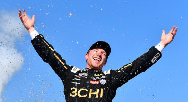 Visit Pilotos que ganaron por primera vez en su 3ra. temporada en la Cup Series page