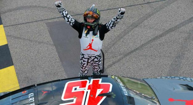 Visit Pilotos de la Cup Series con victoria en las últimas 15 temporadas page