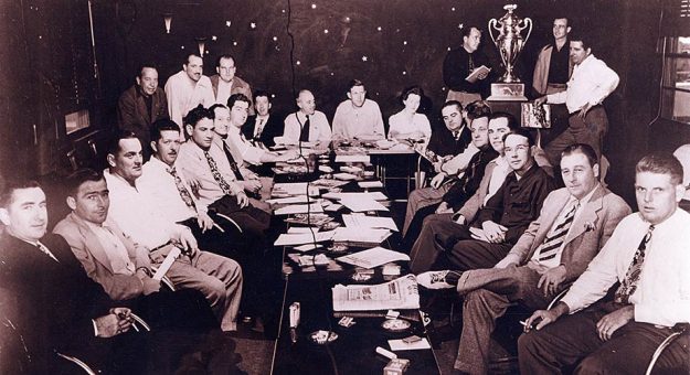Visit Hace 75 años nació la NASCAR en el Streamline Hotel de Daytona page