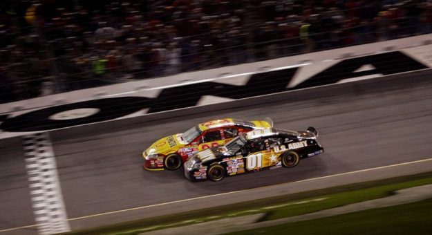 Visit Momentos memorables en la historia de la Daytona 500 page
