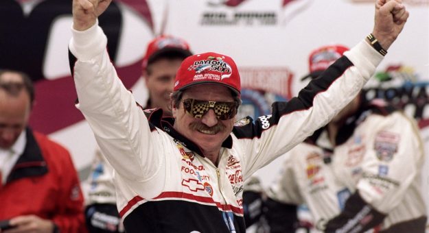 Visit Todos los ganadores en la historia de la Daytona 500 page