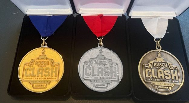 Visit La NASCAR entregará medallas en la Busch Light Clash 2023 page