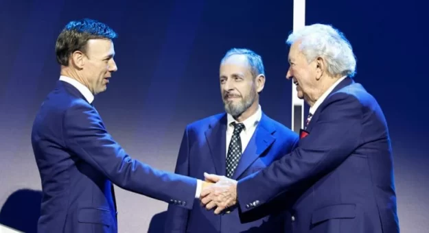 Visit Lo Mejor de la Gala del Salón de la Fama de la NASCAR Clase 2023 page