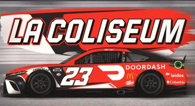 Visit Autos con nuevo look para la Busch Light Clash en el La Coliseum 2023 page