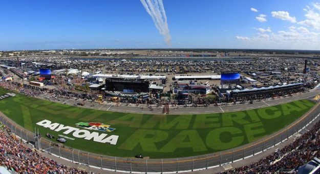 Visit Predicciones de los ganadores de todas las carreras NASCAR Cup Series 2023 page
