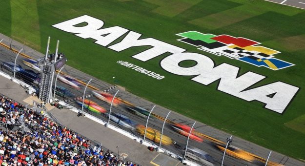 Visit Daytona, la cuna de la velocidad, celebra el 75 aniversario de la NASCAR page