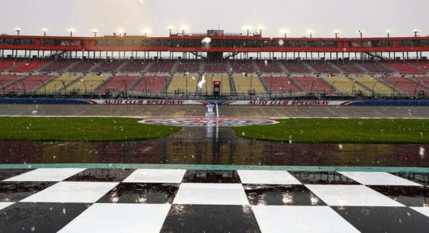Visit Las Mejores Fotos del Fin de Semana NASCAR 2023 en el Auto Club Speedway page