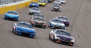 Late-race wreck sets up high-stakes overtime in Las Vegas: Race Rewind