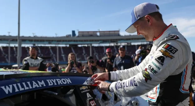 Visit William Byron ganó la Phoenix, su 2da. victoria consecutiva en la Cup Series 2023 page