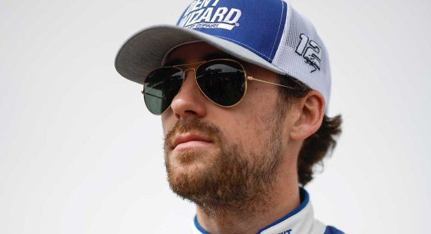 Visit Pronóstico para el ganador de la Ambetter Health 400 del domingo en Atlanta page