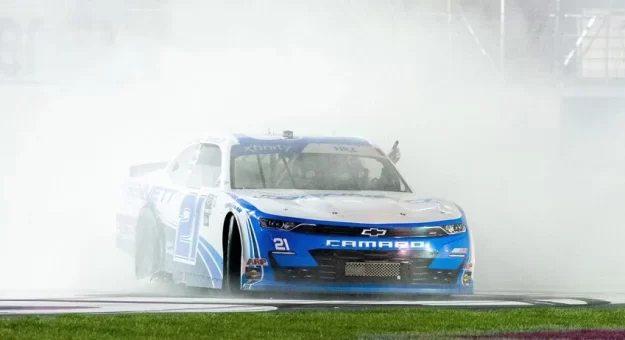 Visit Austin Hill ganó la Raptor 250 de la Xfinity Series 2023 en Atlanta page