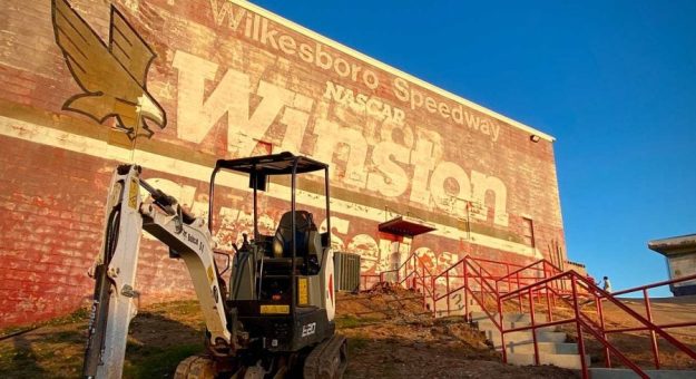 Visit Pruebas de neumáticos Goodyear en el North Wilkesboro Speedway page