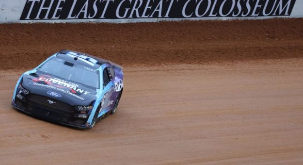 Visit Todo listo para la Food City Dirt Race de la Cup Series 2023 en Bristol page