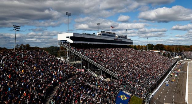 Visit Horario fin de semana NASCAR Primavera 2023 en Martinsville page