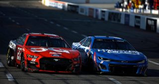 Race Rewind: Larson and Logano battle it out for the clock at Martinsville