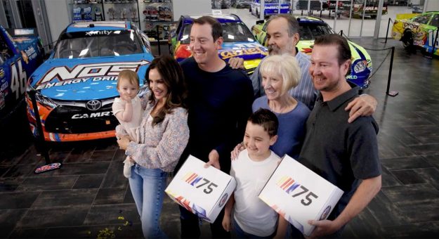 Visit Kurt y Kyle Busch entraron a la lista de los 75 Mejores Pilotos de la NASCAR page