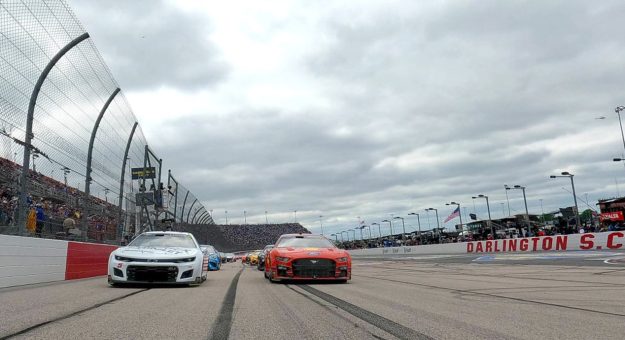 Visit Horario fin de semana NASCAR Retro 2023 en el Darlington Raceway page