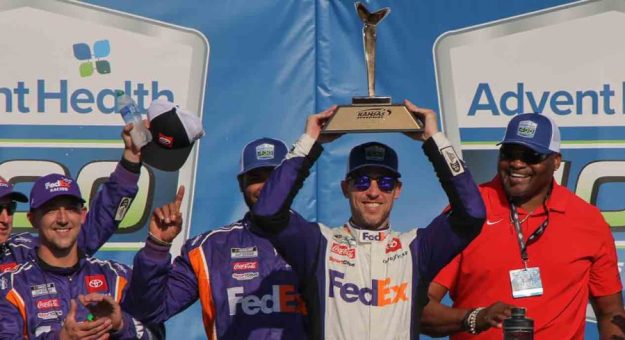 Visit Mejores Fotos del Fin de Semana NASCAR Primavera 2023 en Kansas page