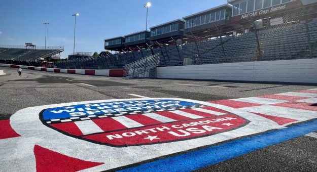 Visit Favoritos de los apostadores para la NASCAR All-Star Race 2023 page