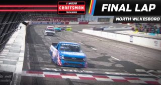 Kyle Larson pulls away from Bubba Wallace to win at North Wilkesboro
