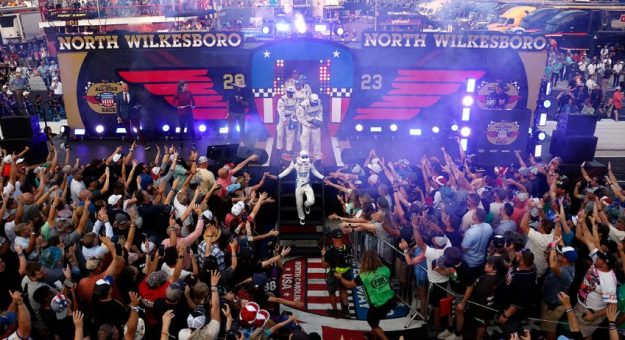 Visit Lo Mejor del Fin de Semana NASCAR All-Star Race 2023 en North Wilkesboro page