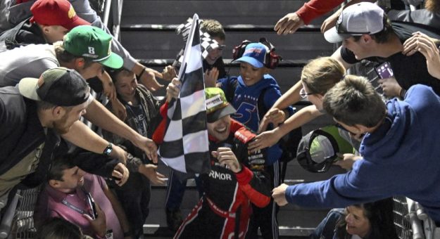 Visit Las Mejores Fotos del Memorial Day Weekend 2023 en el Charlotte Motor Speedway page