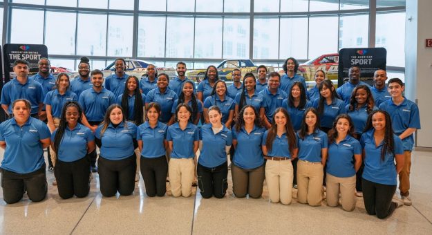 Visit NASCAR Diversity presentó a la Clase 2023 del Programa de Internos page