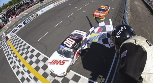 Visit Cole Custer ganó la Pacific Office Automation 147 de la Xfinity Series en Portland page