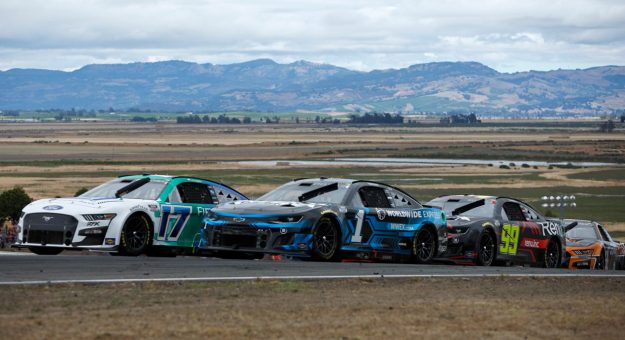 Visit Todo listo para la Toyota Save Mart 350 de la Cup Series 2023 page