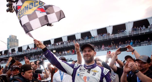 Visit Debut de la NASCAR en Chicago demuestra el potencial del futuro global page