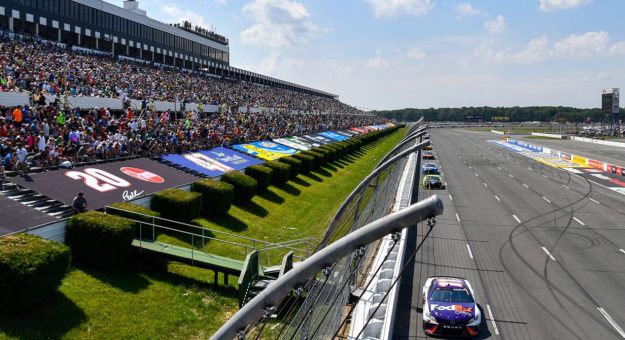 Visit Horario completo para el fin de semana NASCAR 2023 en el Pocono Raceway page