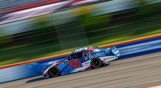 Visit Austin Hill ganó la Explore the Pocono Mountains 225 de la Xfinity Series 2023 page
