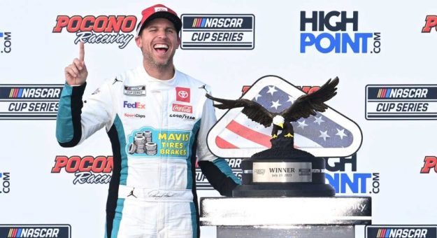 Visit Denny Hamlin ganó la HighPoint.com 400 de la Cup Series 2023 en el Pocono Raceway page