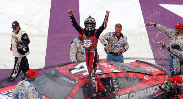 2023aug3 Kevin Harvick Michigan.jpg