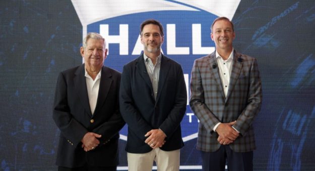 Visit Jimmie Johnson, Chad Knaus exaltados al Salón de la Fama de la NASCAR Clase 2024 page