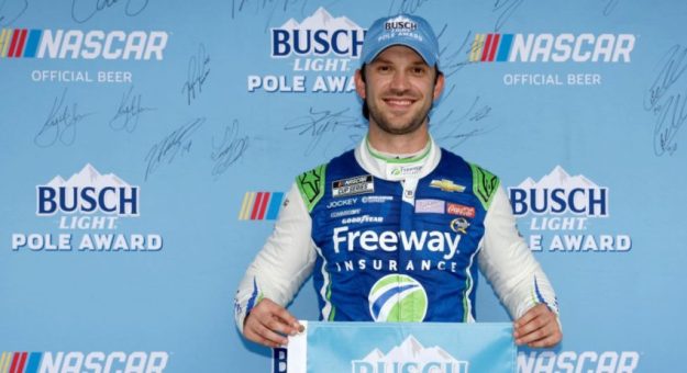 Visit Daniel Suárez ganó la Pole para la Verizon 200 de la Cup Series en Indy page