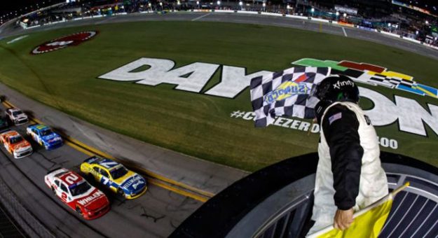 Visit Justin Allgaier ganó la Wawa 250 de la Xfinity Series 2023 en Daytona page