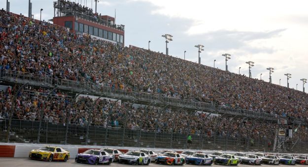 Visit Favoritos de los apostadores para los Playoffs Cup Series 2023 en Darlington page