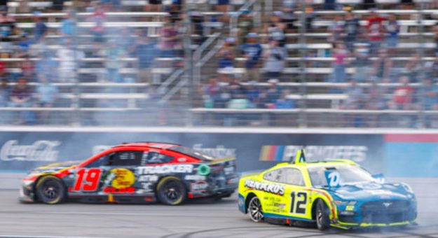 Visit El Texas Motor Speedway alteró el panorama de los Playoffs Cup Series 2023 page
